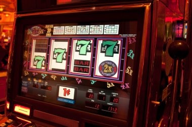 pug4d slot mobile app interface showing slot games and live dealer options